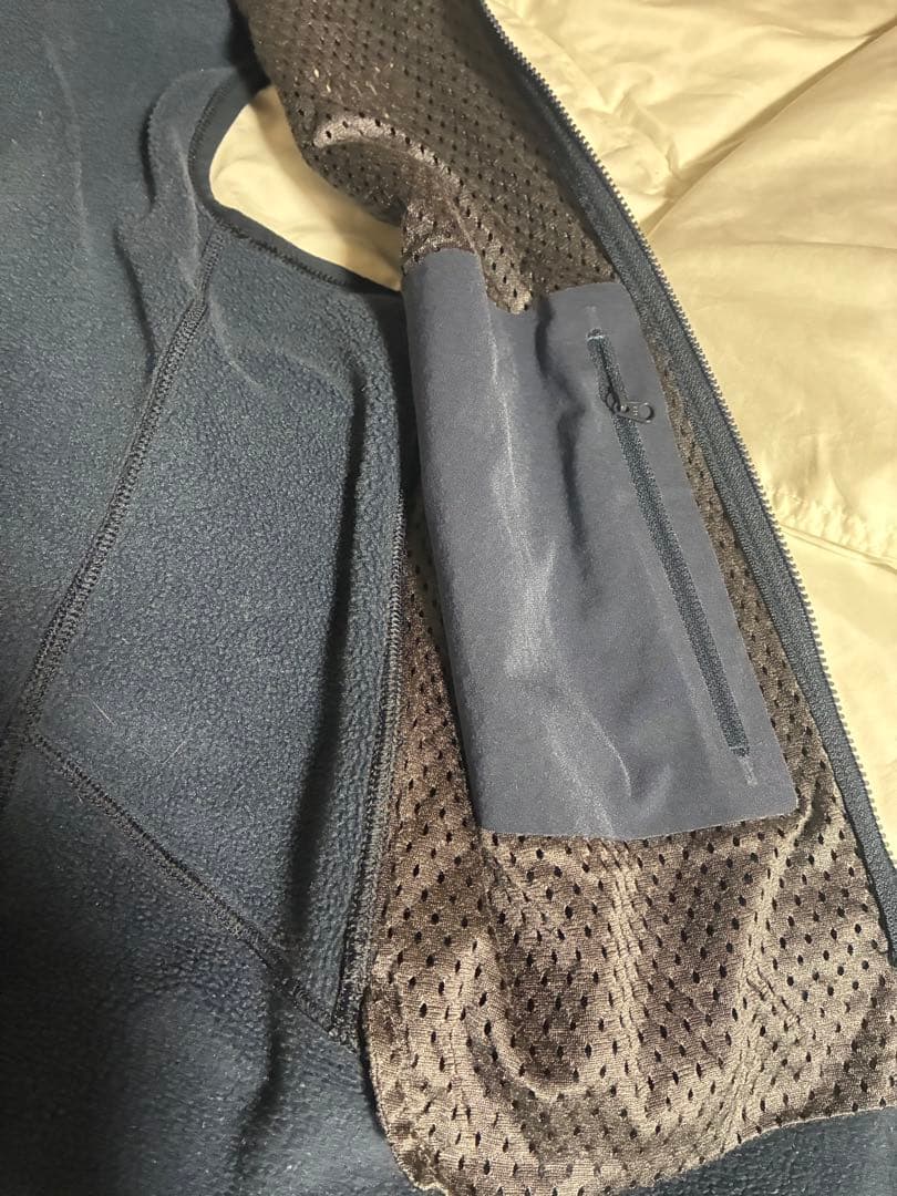 アークテリクス　カイヤナイトベスト　メンズs ネイビー　kyanite vest