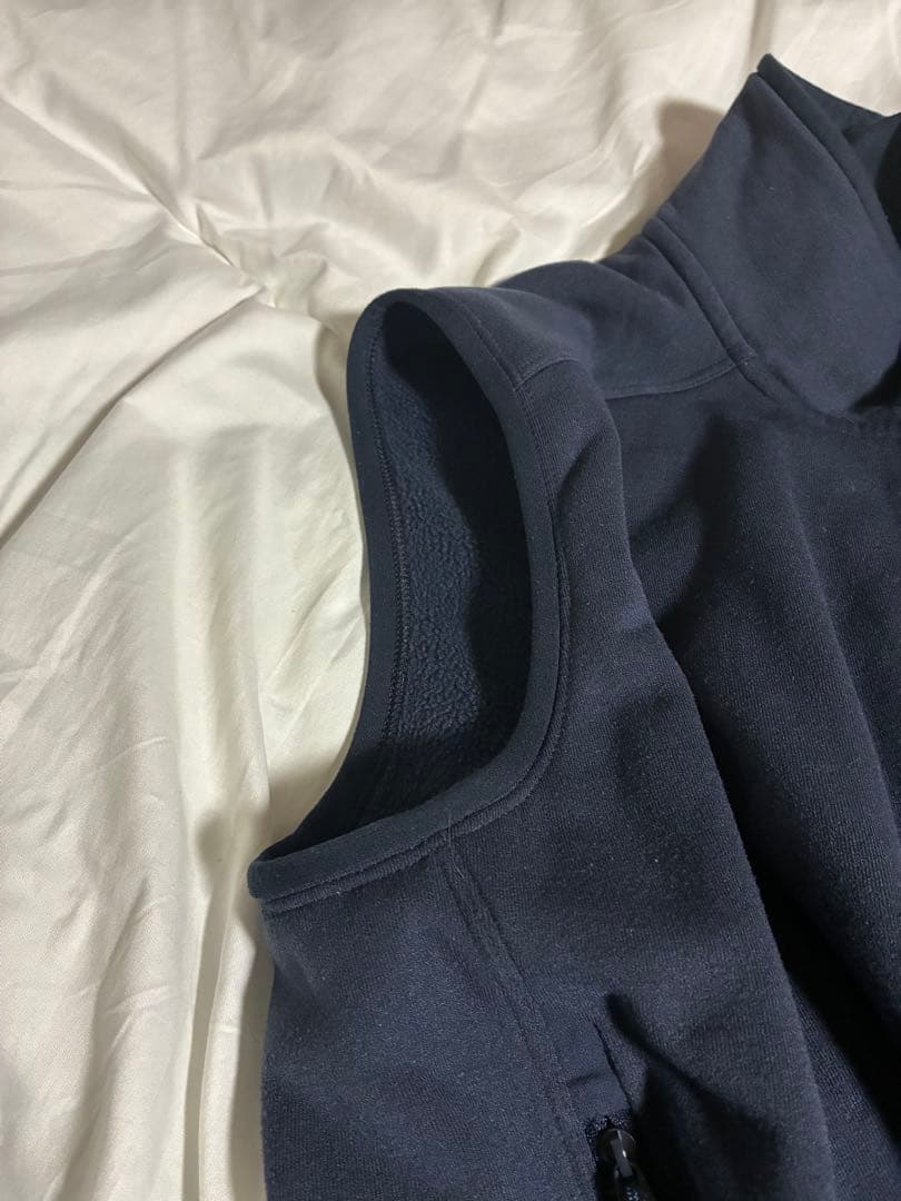 アークテリクス　カイヤナイトベスト　メンズs ネイビー　kyanite vest