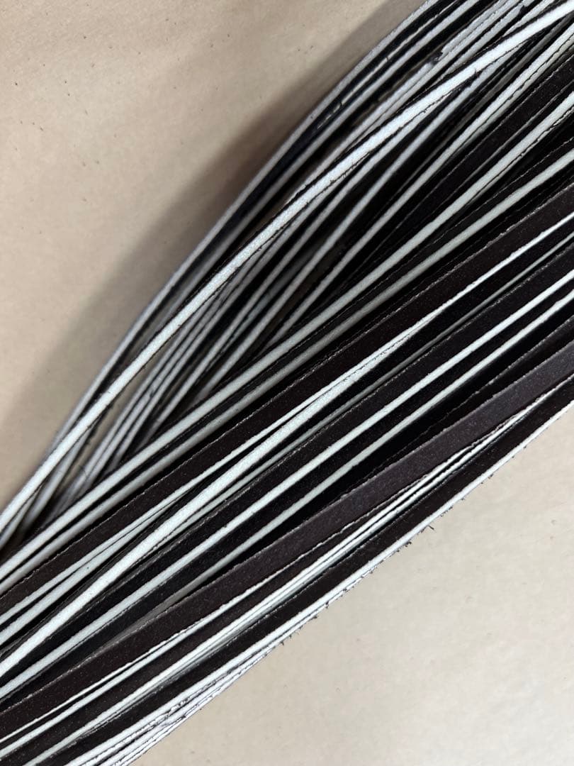 ダークチョコ芯白20、タン濃10、ヘリ革黒10m