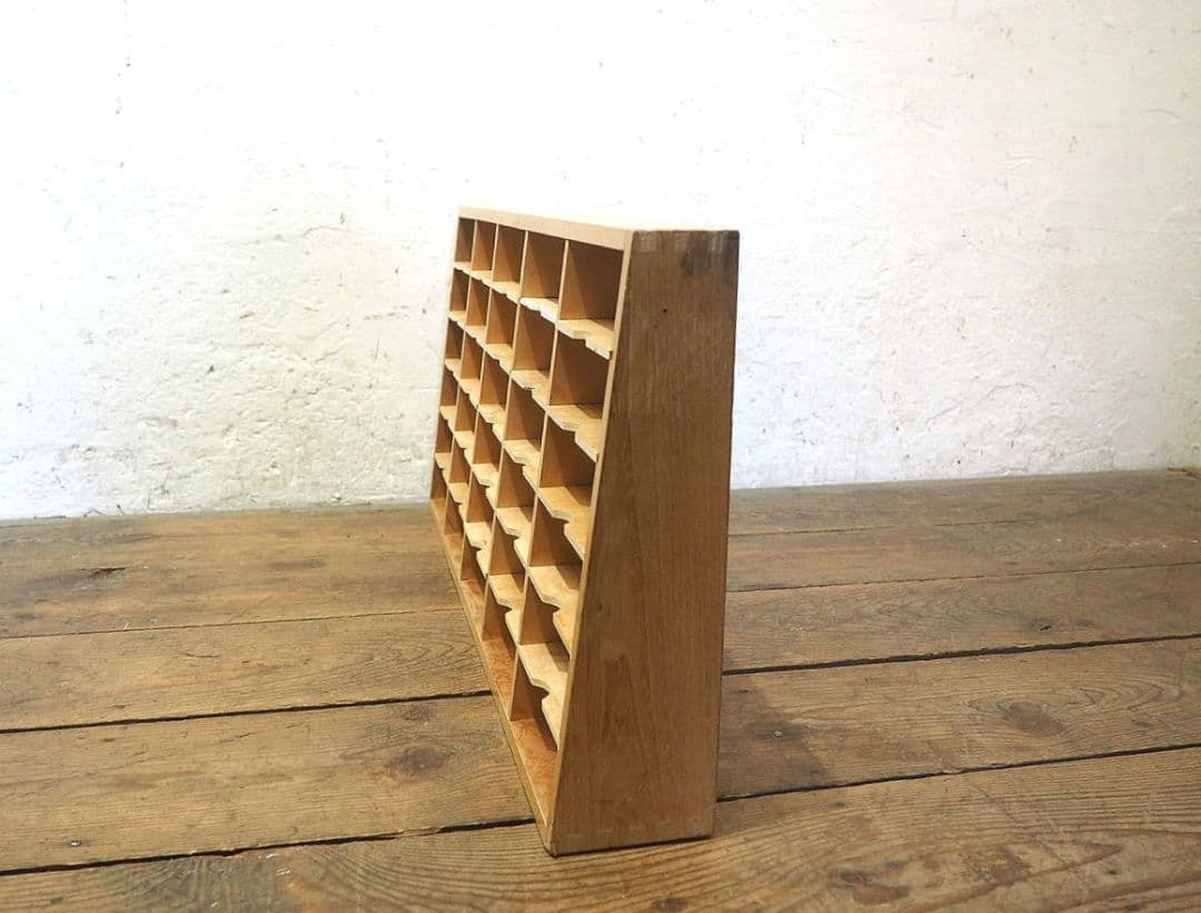 1292 収納30升　レトロなコレクションケース　ラック　古家具　ヴィンテージ