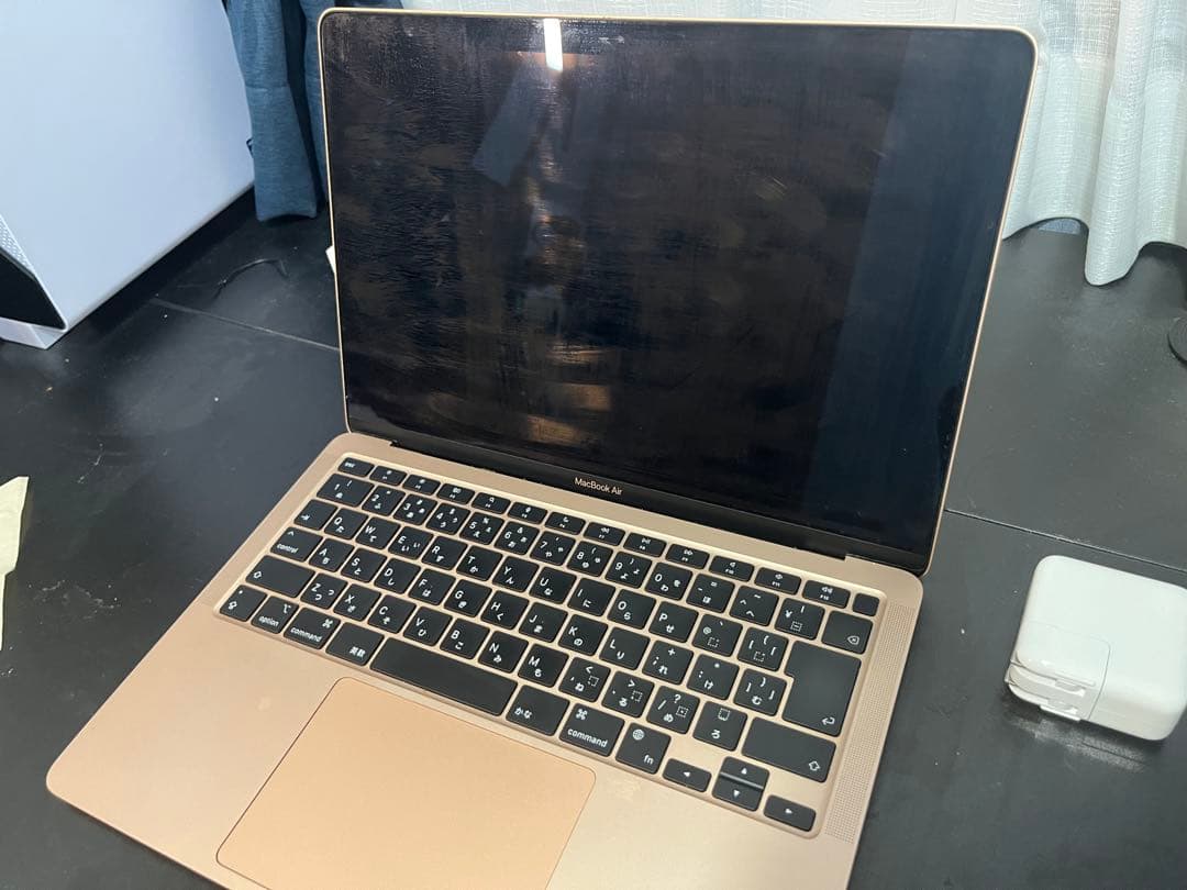MacBook Air M1 (2020) 256GB メモリ8GB