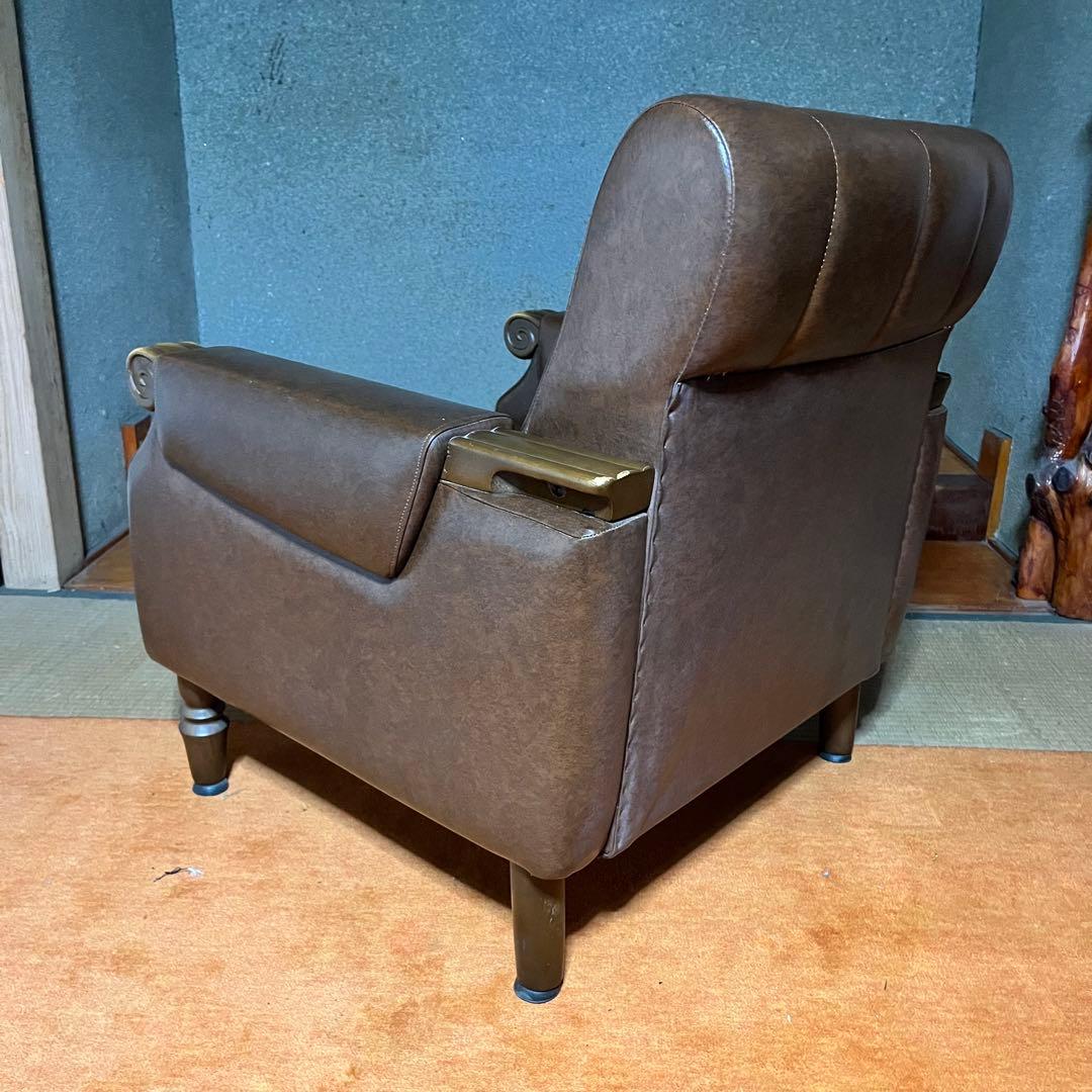 1人掛けソファー　アームレスト付き　①