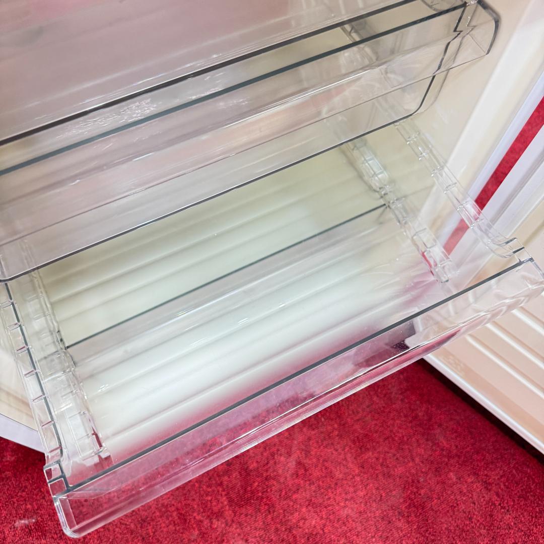 都内23区配送無料ツインバード冷蔵庫2018年製　真ん中のドア冷蔵、冷凍切替可能