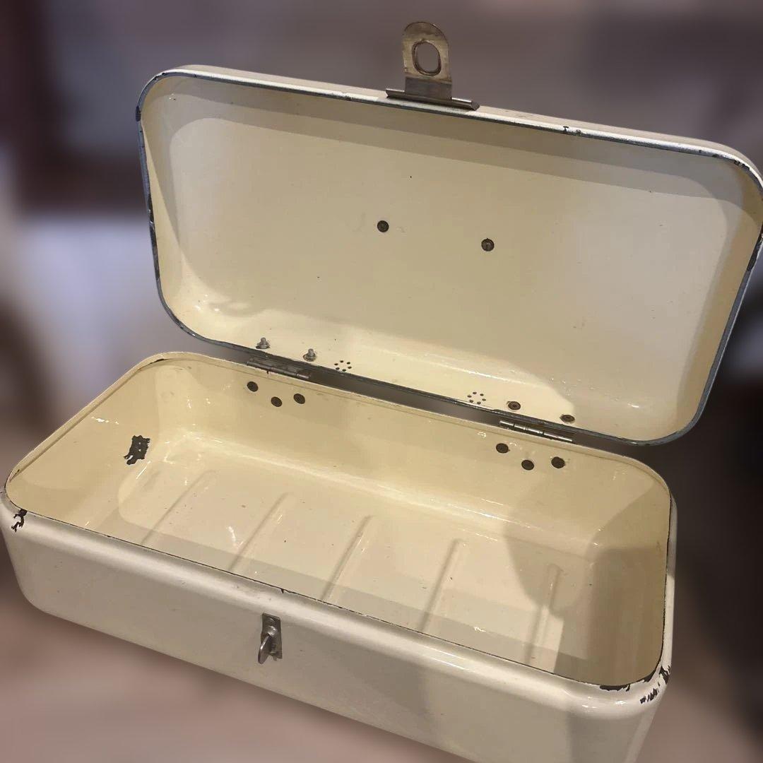 オランダビンテージ　琺瑯　缶　ホーロー　クリーム色　アンティーク