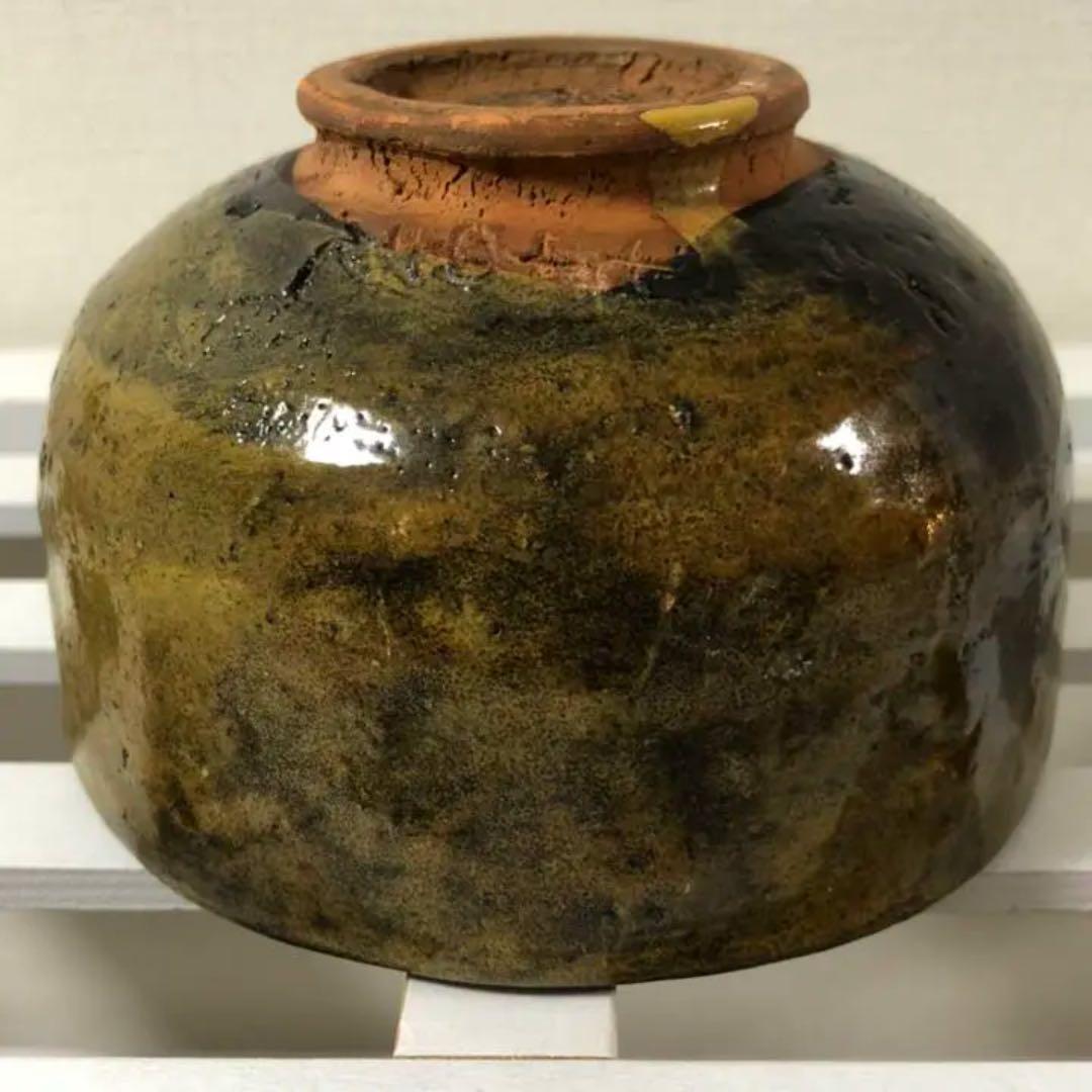 遺品整理◼️蔵から出てきたかなり雰囲気のある謎の釉薬がかけられた抹茶茶碗