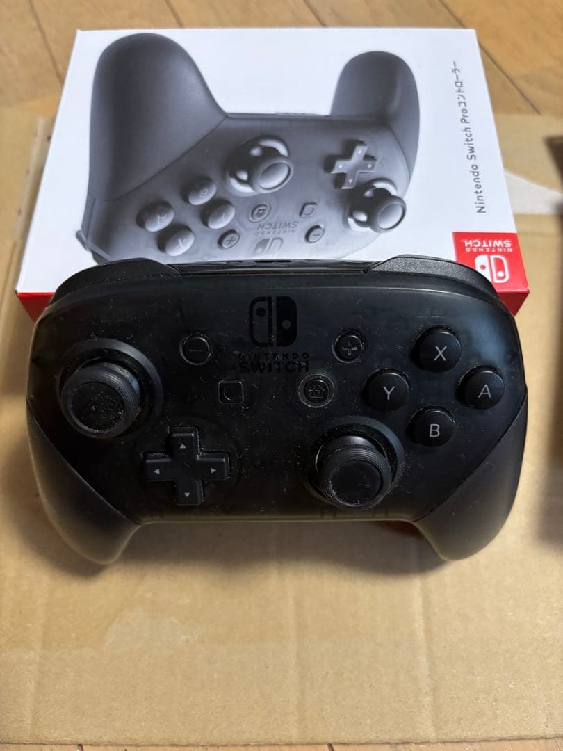 Switch ソフト4本+プロコンセット・マリオ・マイクラ・モンハン・スプラ2