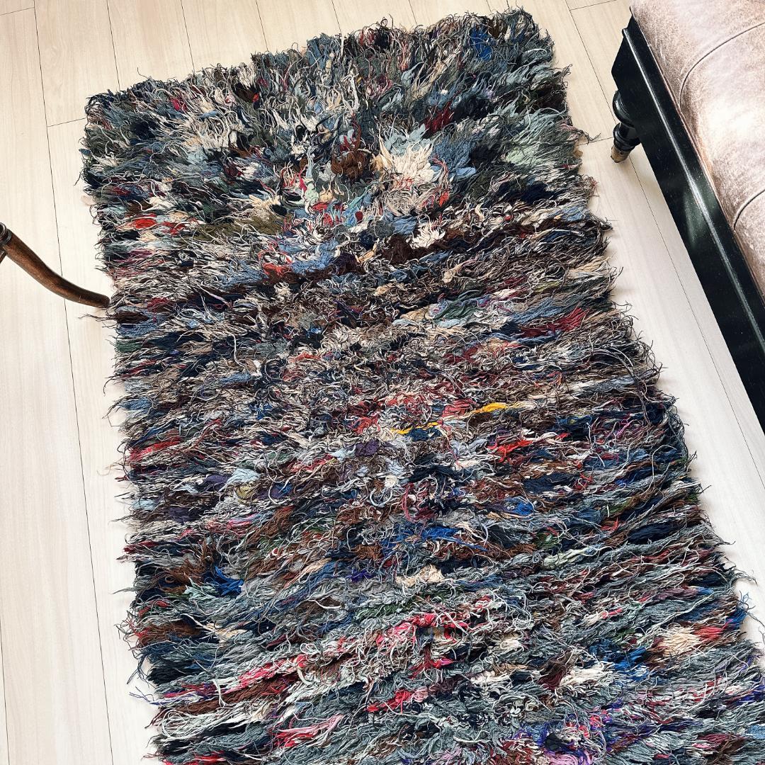 モロッコ製ヴィンテージラグ148 グレー ブルー ピンク パープル ブラウン