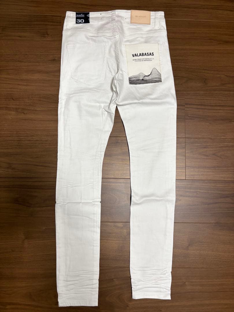【新品】 VALABASAS スキニー ホワイト サイズ30