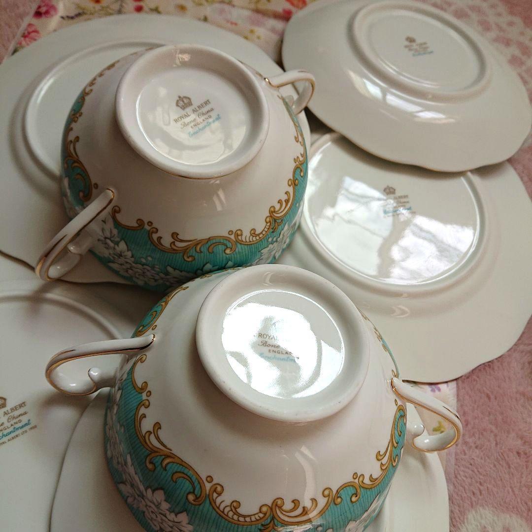 ロイヤルアルバート　エンチャントメント　ダブルハンドルスープカップ2客とプレート