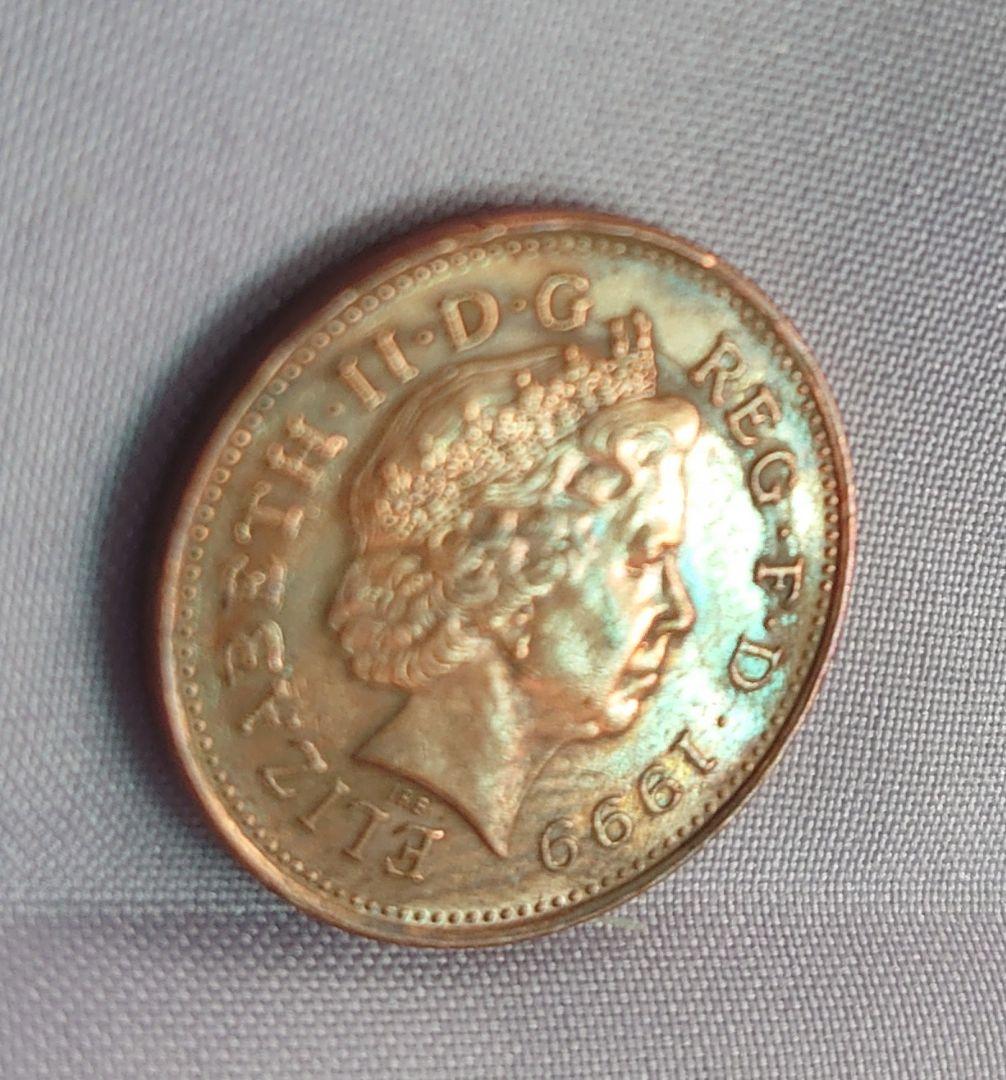 エリザベス女王１ペ二ー