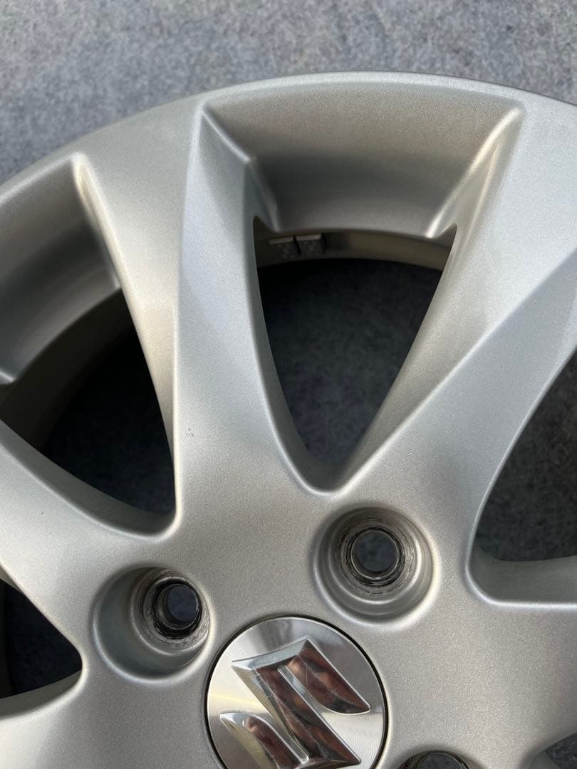 値下げしました❗️ 送料込みです❗️ガリ傷無し！スズキ純正ホイール15インチ