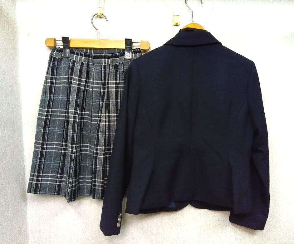 ポンポネット ジュニア ◎スーツ　リボン付き　M(150)サイズ