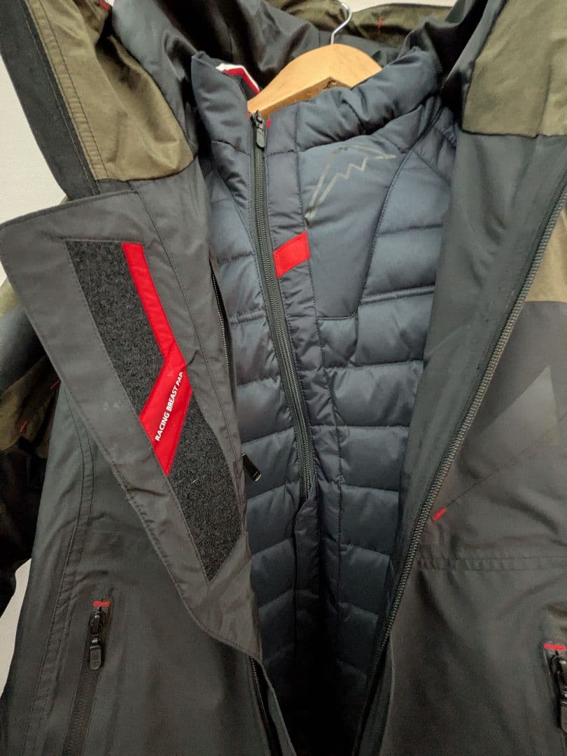 クシタニ　ウィンターアメニタジャケット　Ｌサイズ　オリーブ/ブラック