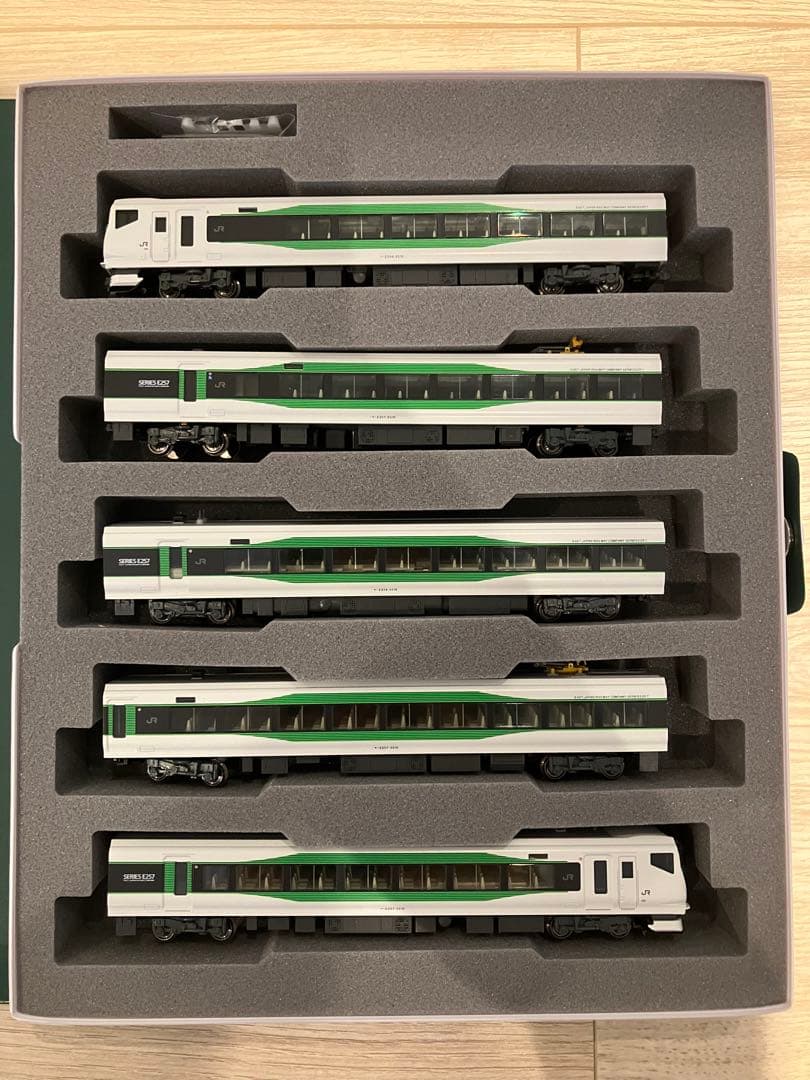 KATO 10-1884 E257系5500番台 「草津・四万/あかぎ」