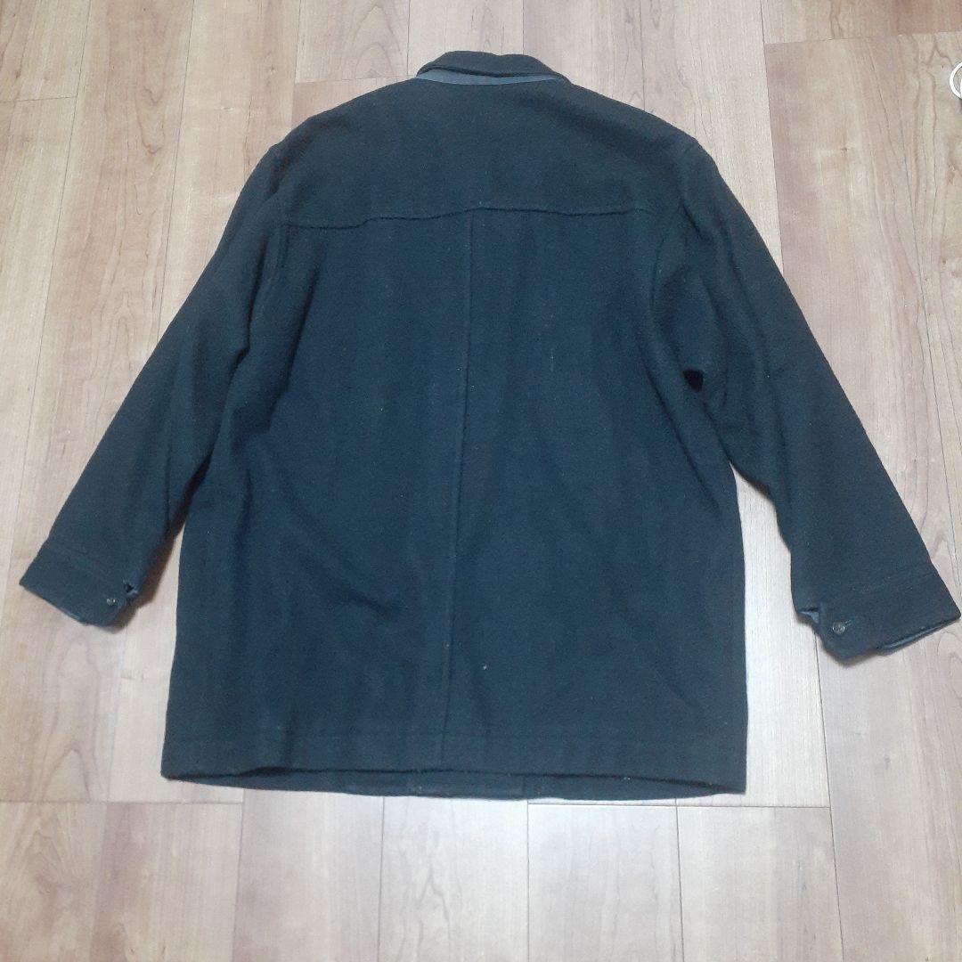 COMME des GARCONSハーフコート、サイズM、色ブラック。