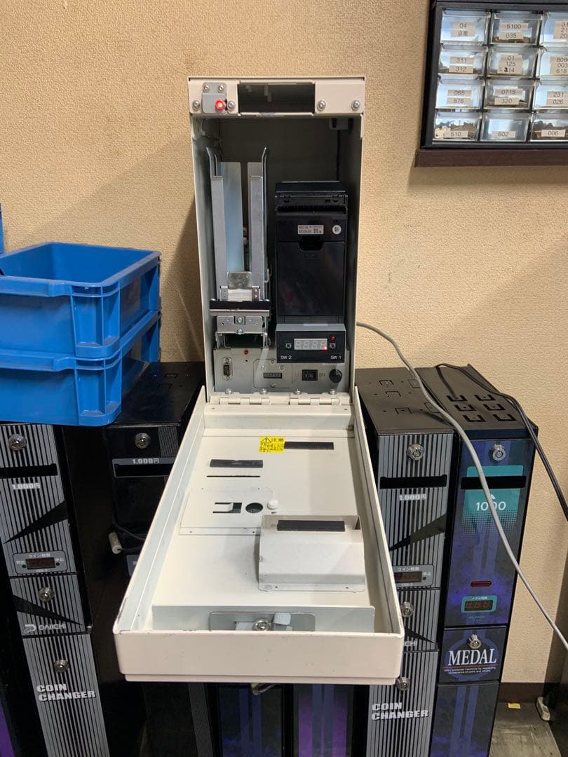 卓上カード券売機　令和6年新札対応　K987-00 識別機新品未使用