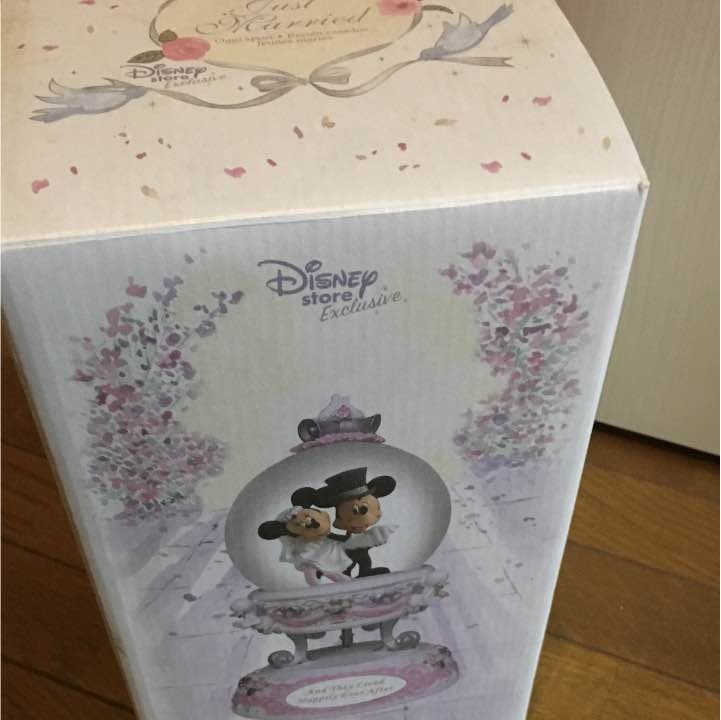ミッキー、ミニー スノーグローブ新品