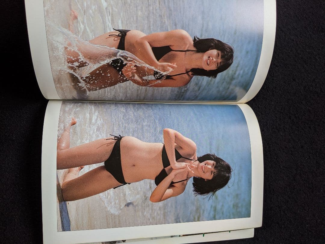 河合奈保子　写真集　NAOKO IN BANGKOK　アイドル　水着　初版本