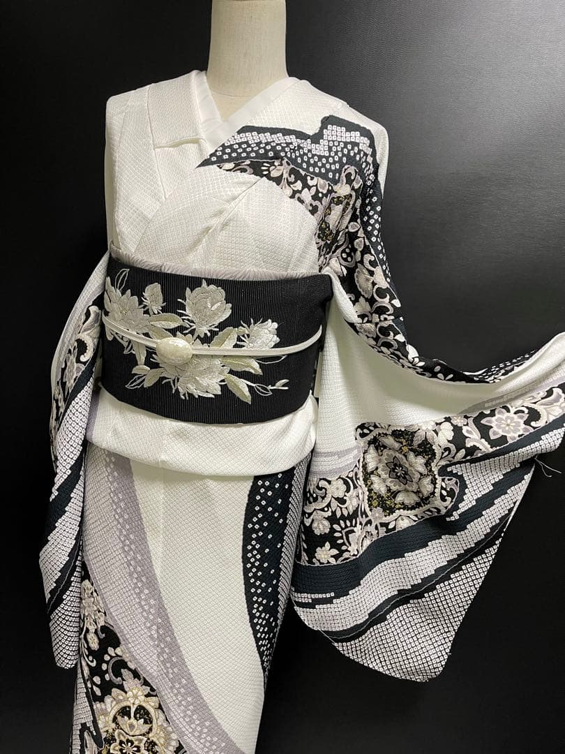 特選金彩訪問着【エキゾチック更紗唐花◆白×黒】疋田文様浮かぶ紋意匠地