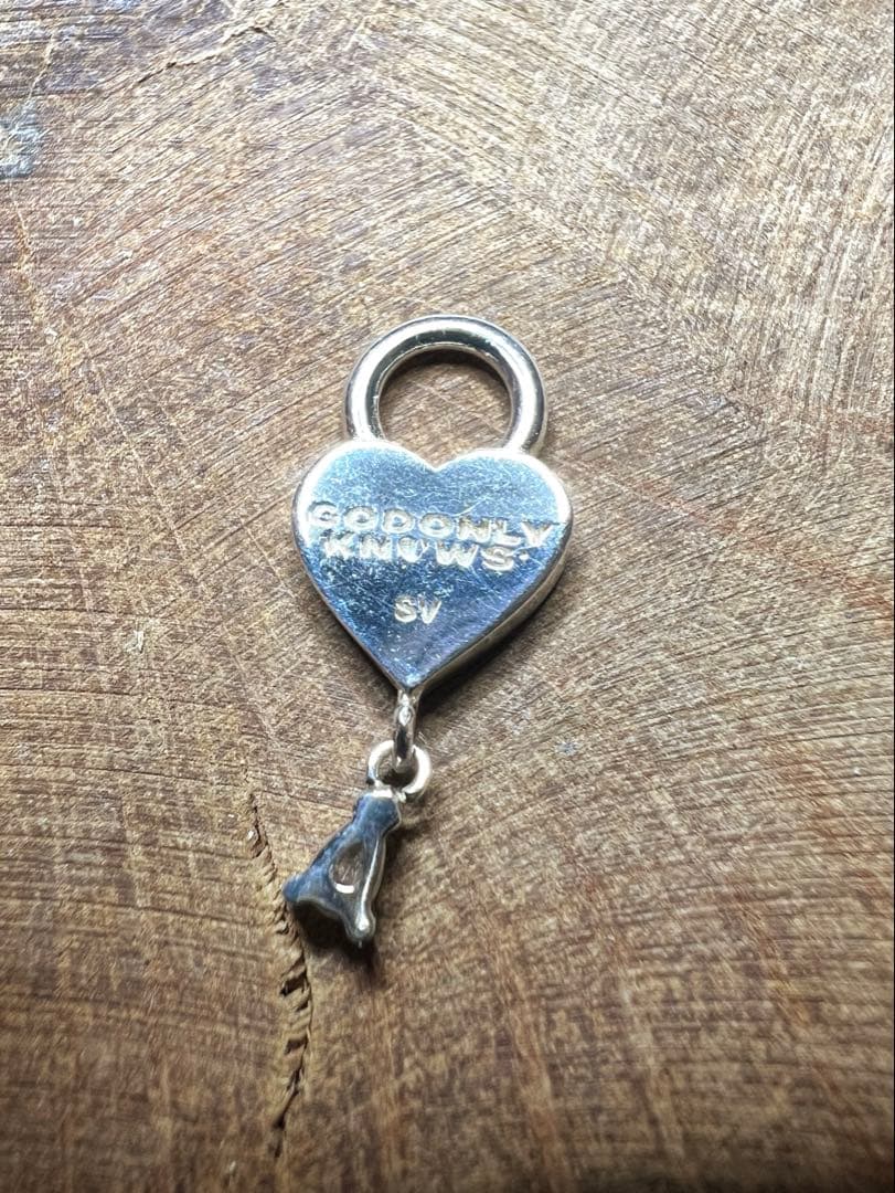 ⭐︎GOD ONLY KNOWS ⭐︎ PAVE HEART 片耳用