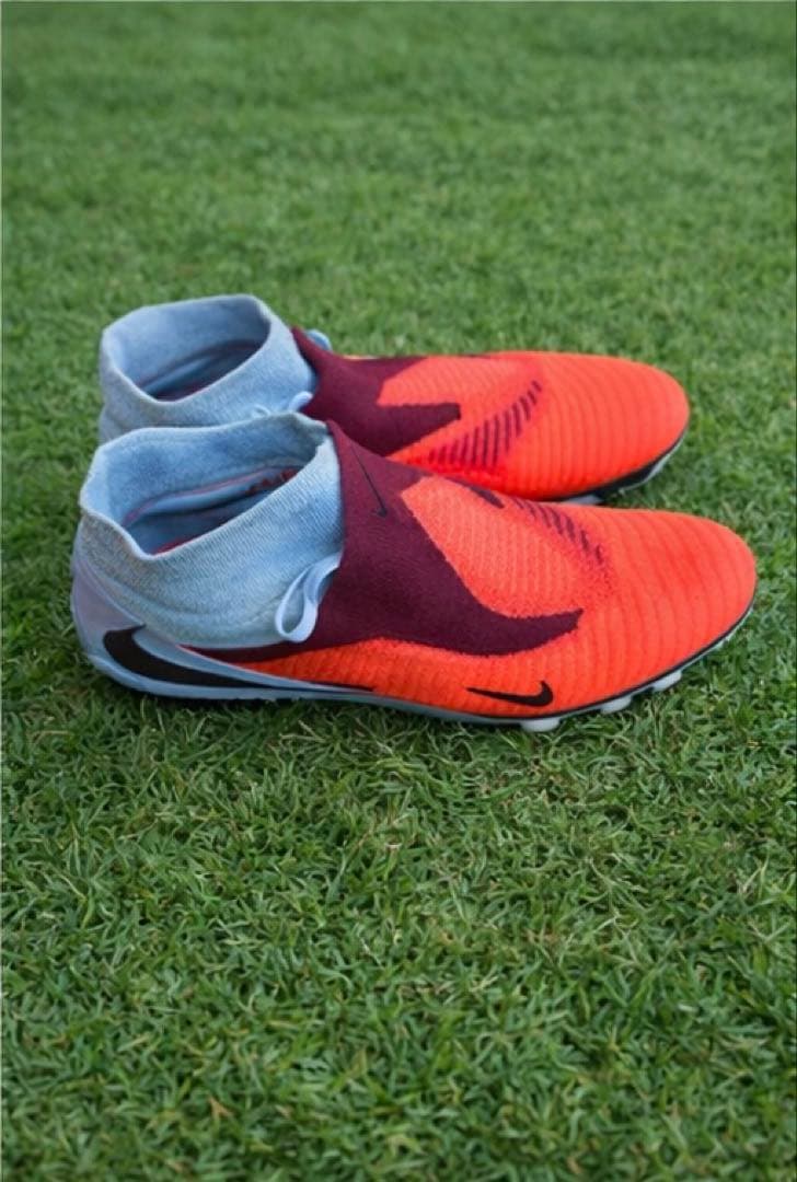 新品未使用サッカースパイク　　ナイキファントム6HighエリートFG 26センチ