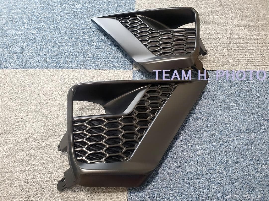 150系ランクルプラド　純正フォグランプガーニッシュ　マットブラック　カバー