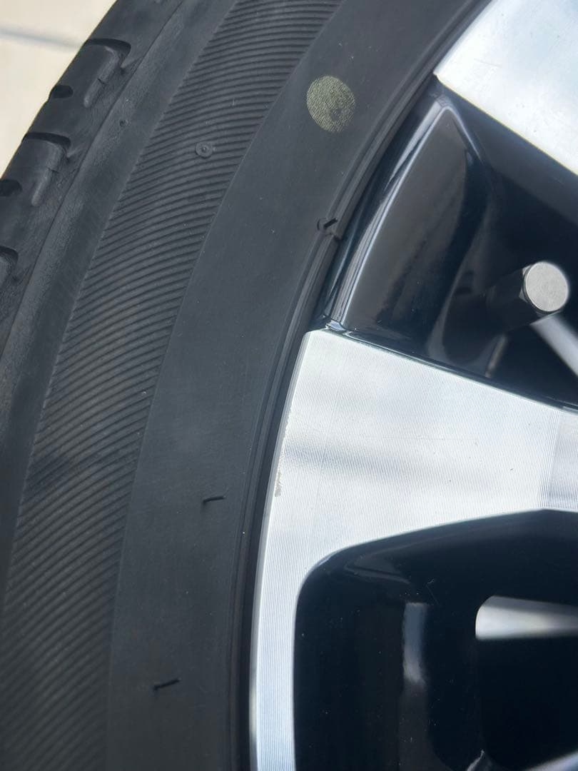 ダイハツ純正　タント カスタムRS 15インチ　４本セット