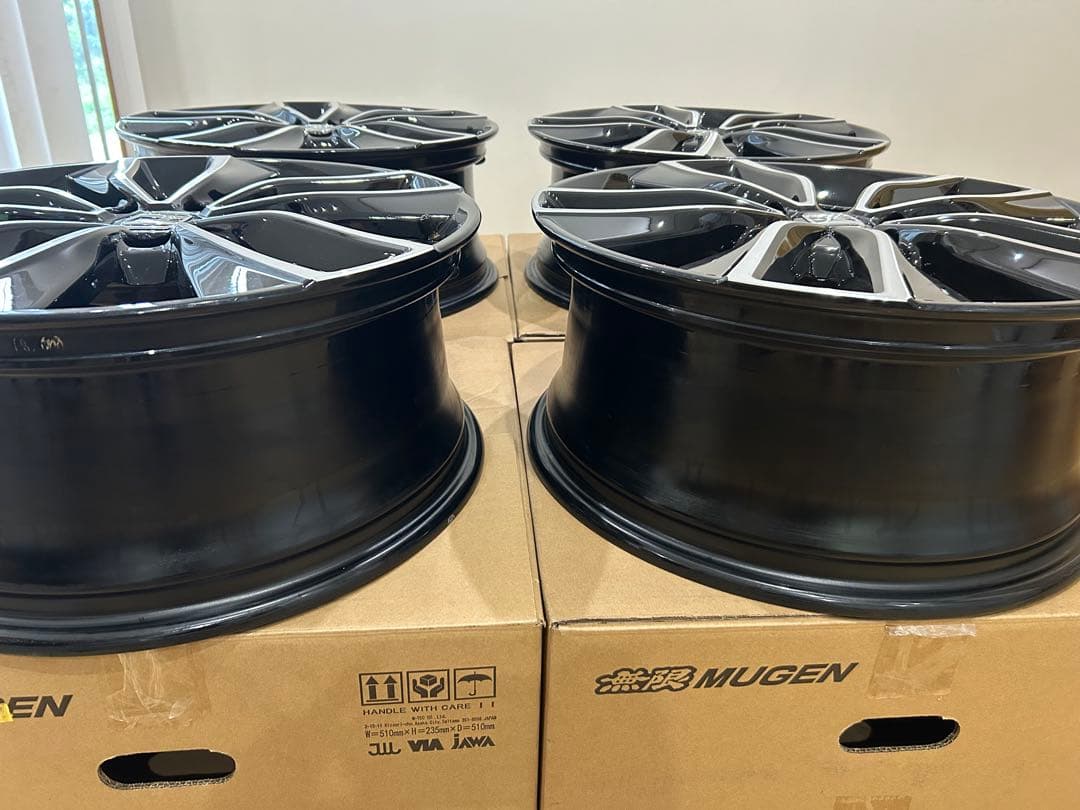 ホンダ ヴェゼル　18インチ 純正ホイール4本