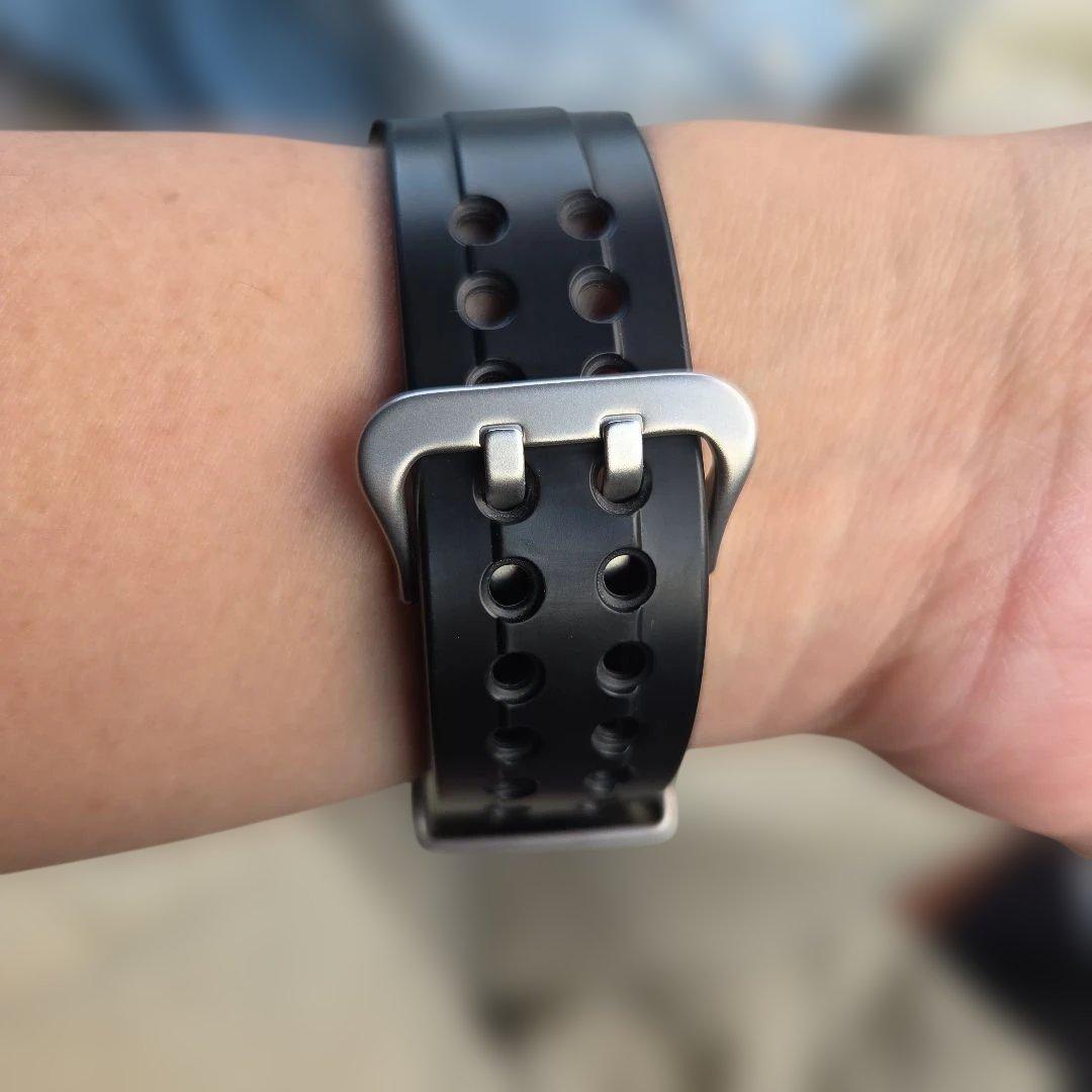 G-SHOCK ガルフマスター GWN-1000B 電波ソーラー