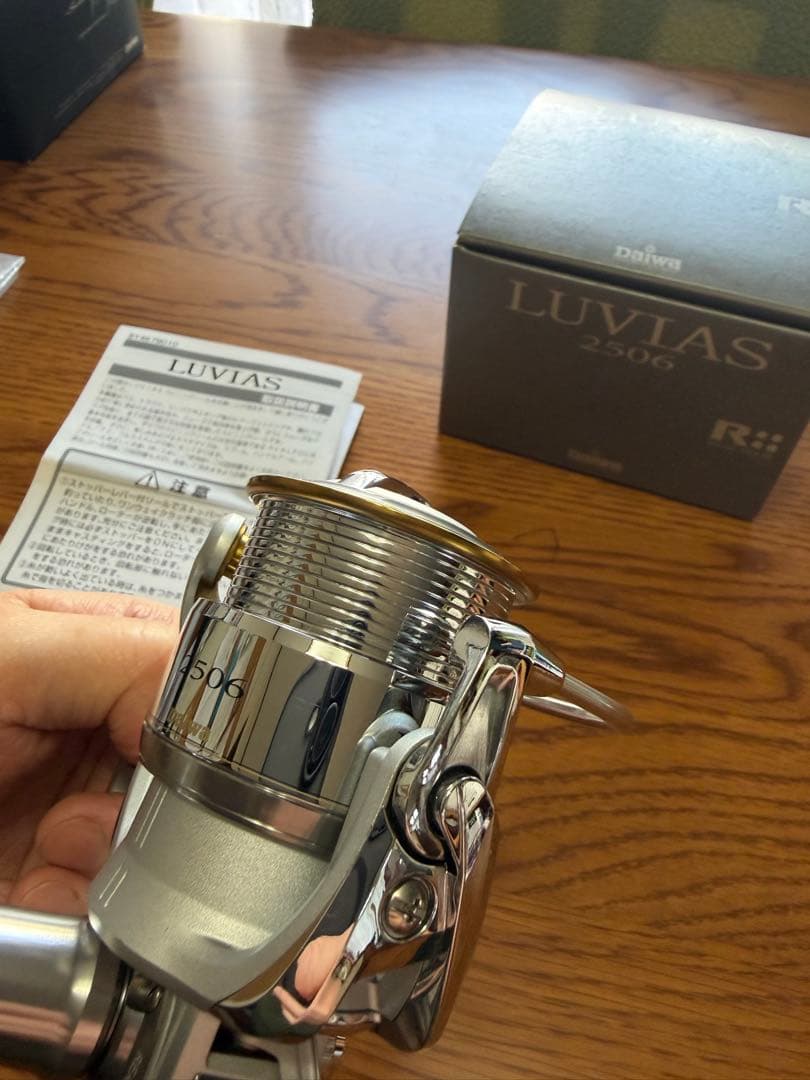 Daiwa Luvias 2506 スピニングリール