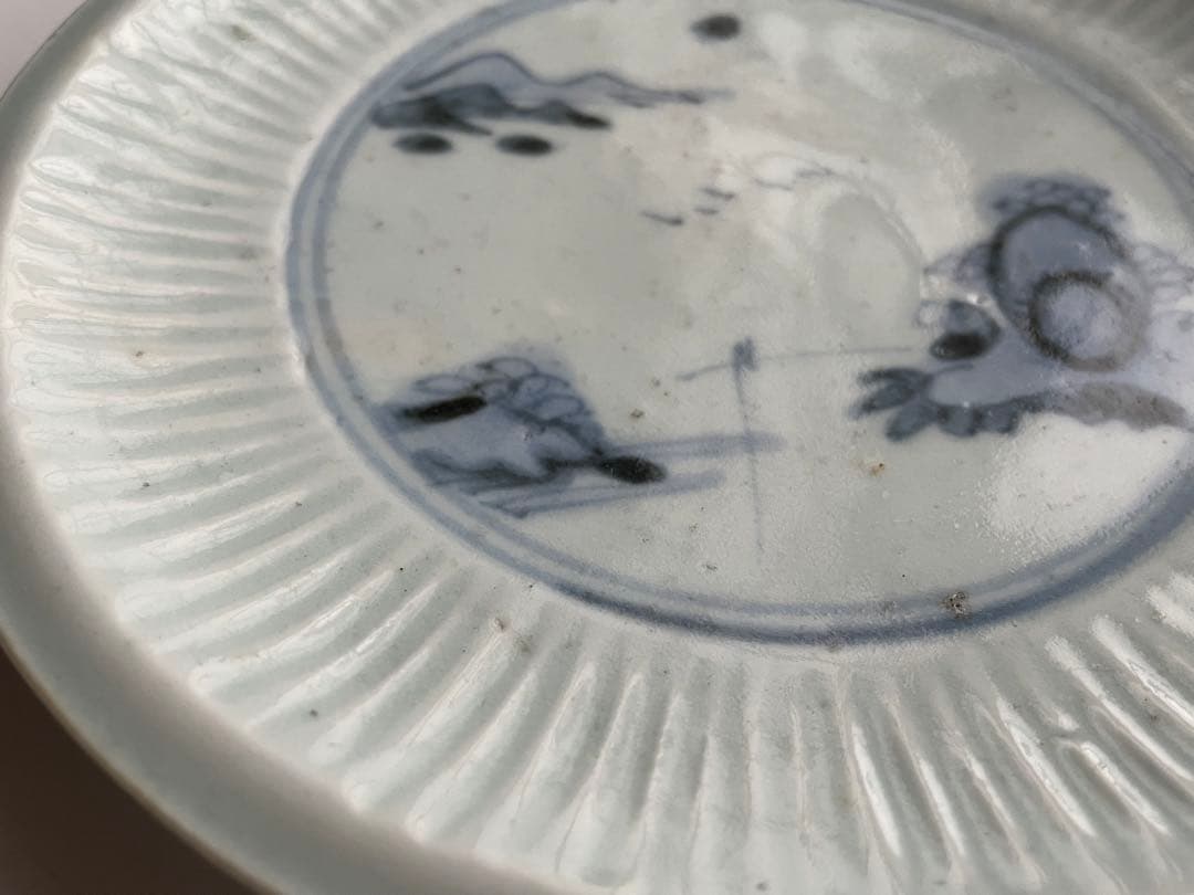 骨董　アンティーク　初期伊万里　染付　独釣図　鎬縁　六寸皿　丸皿　古伊万里　完品