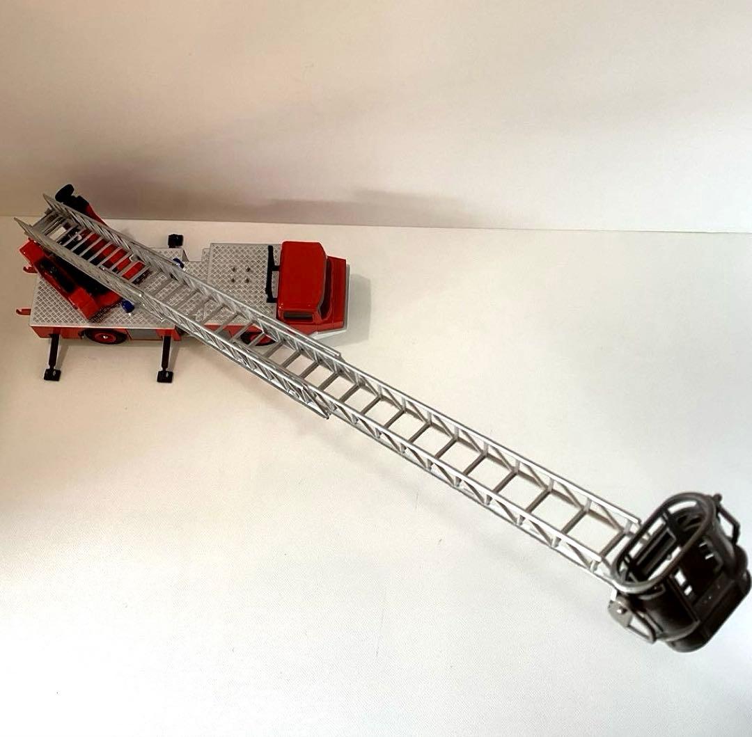 マギルスはしご消防車ミニカー　IVECOMAGIRUS 1/43絶版大型ミニカー