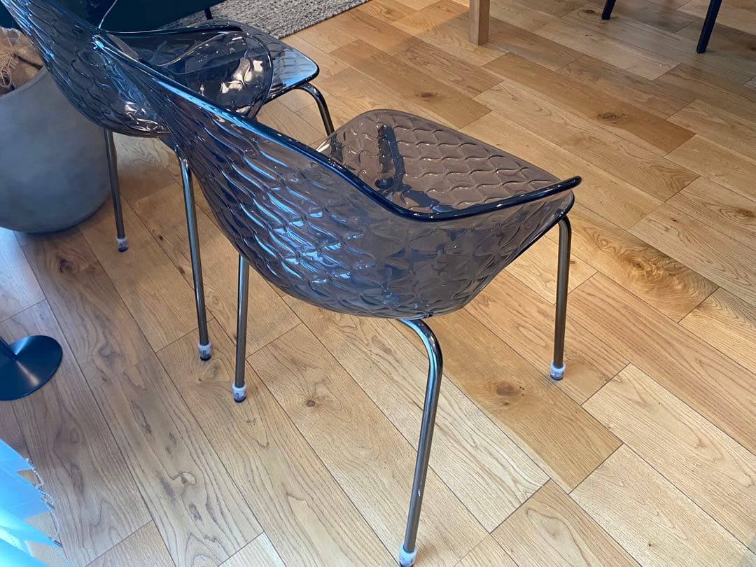 引き取り限定！カリガリス　サントロペ　チェア　スモークグレー　2脚セット