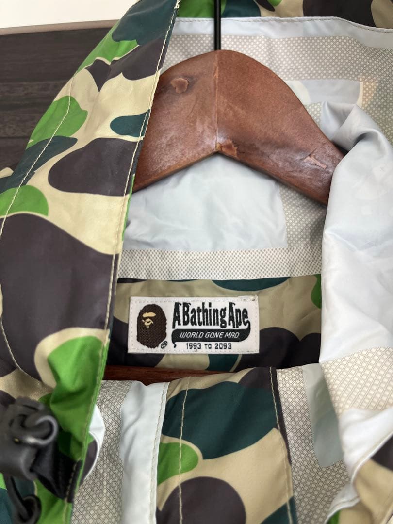 新品　A Bathing Ape カモフラージュポンチョ　定価2万以上