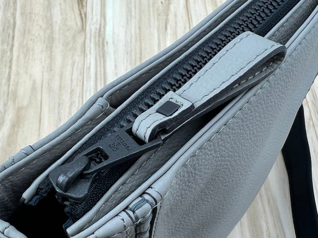 FUJITAKA フジタカ レザー ショルダーバッグ グレー