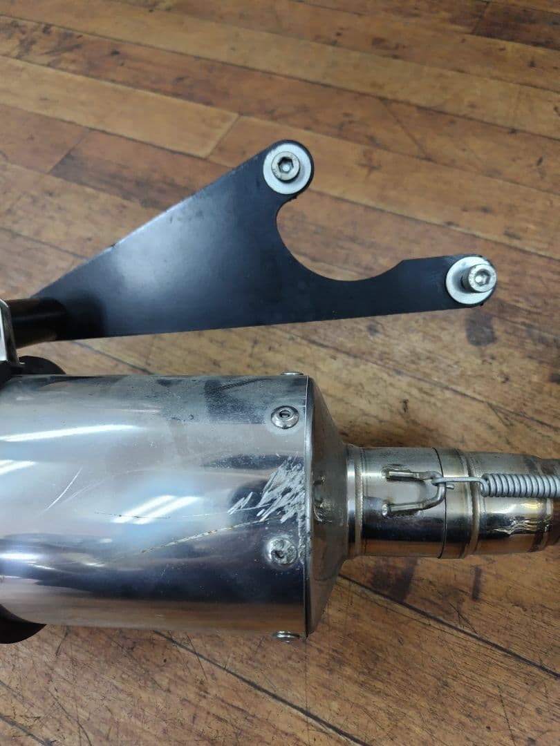 値下げしました　 BEAMS ズーマー　マフラー