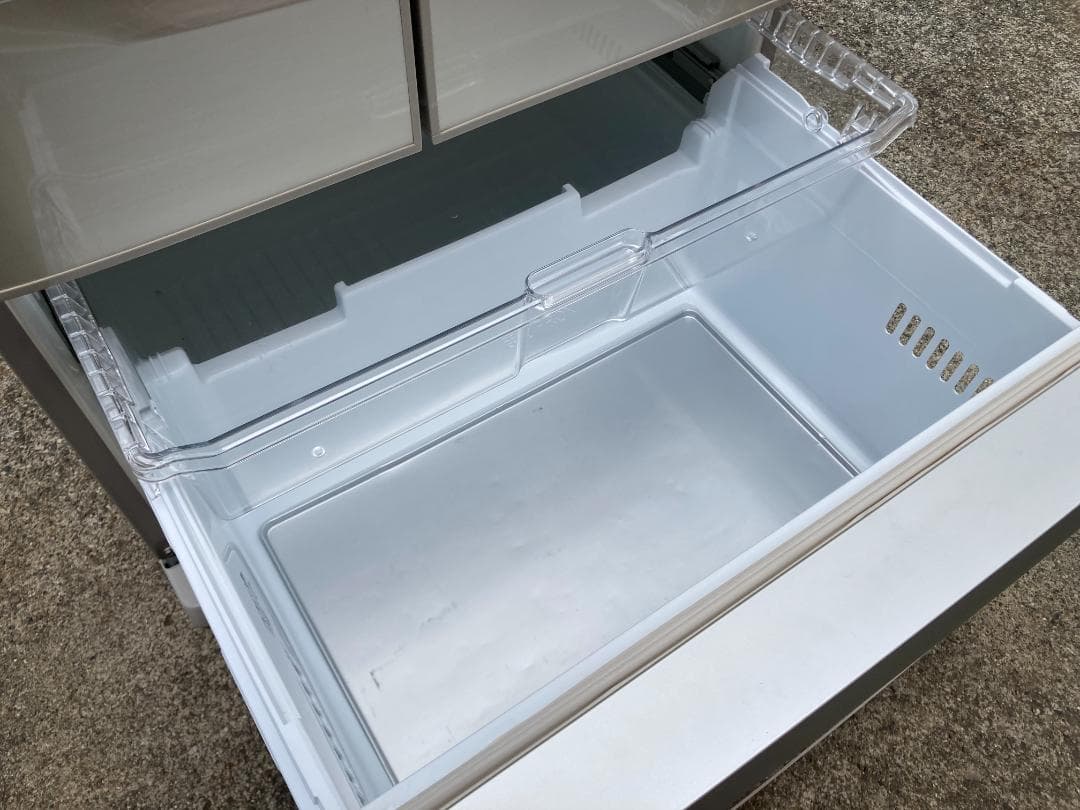 愛知岐阜/送料無料★東芝 548L冷蔵庫　GR-D55F-NT　2011年製