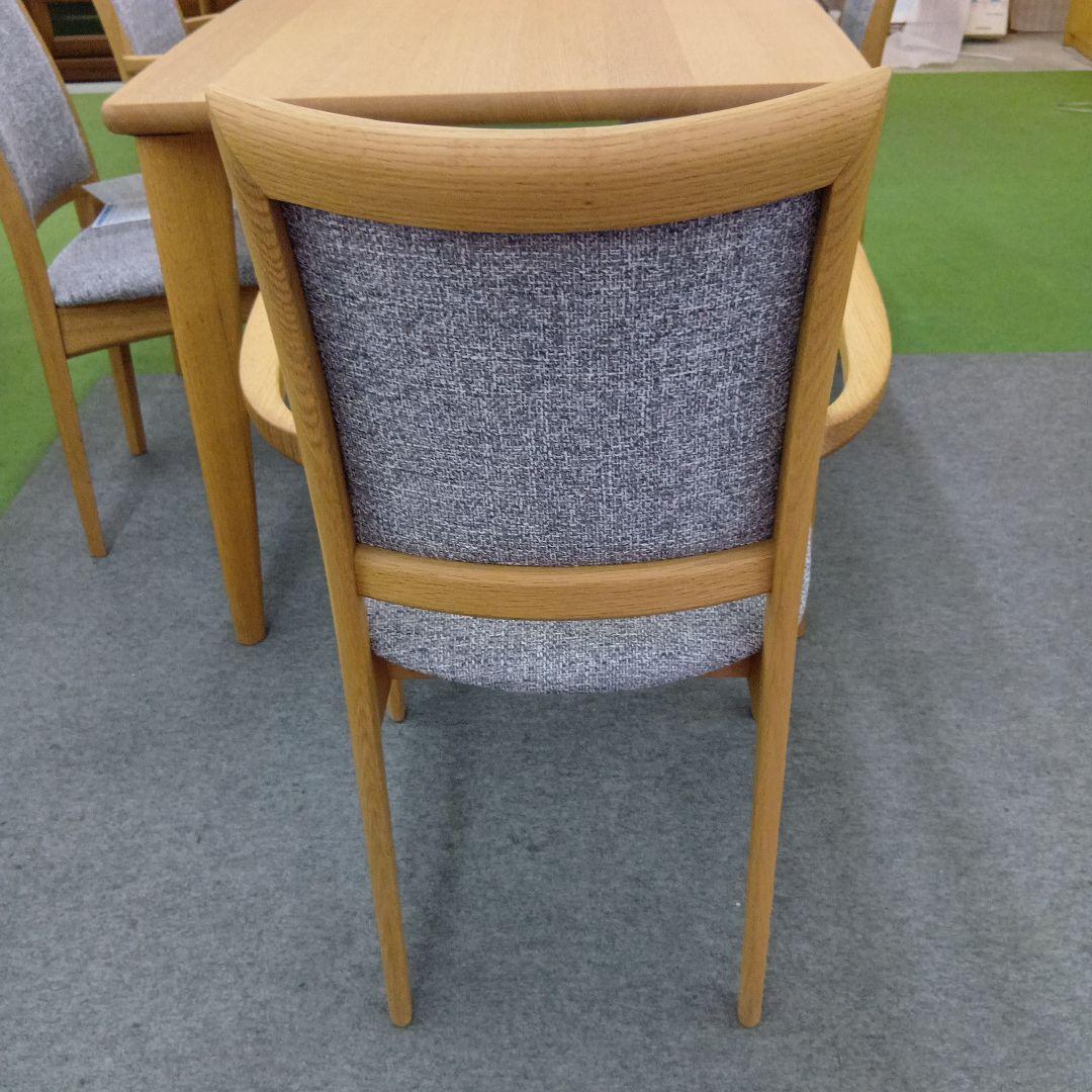 飛騨 シラカワ　 ダイニングチェア 展示品1　肘付き