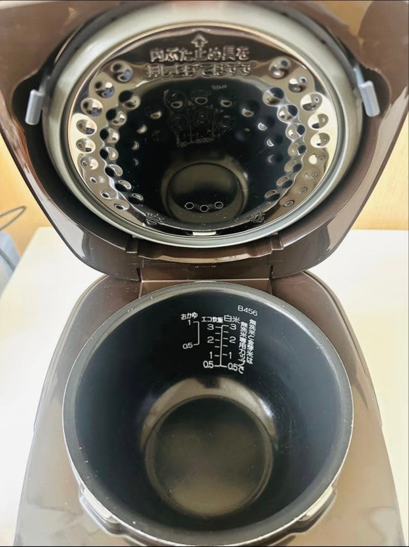 2024年後期に購入 象印 IH炊飯器 NP-GJ05KS 黒