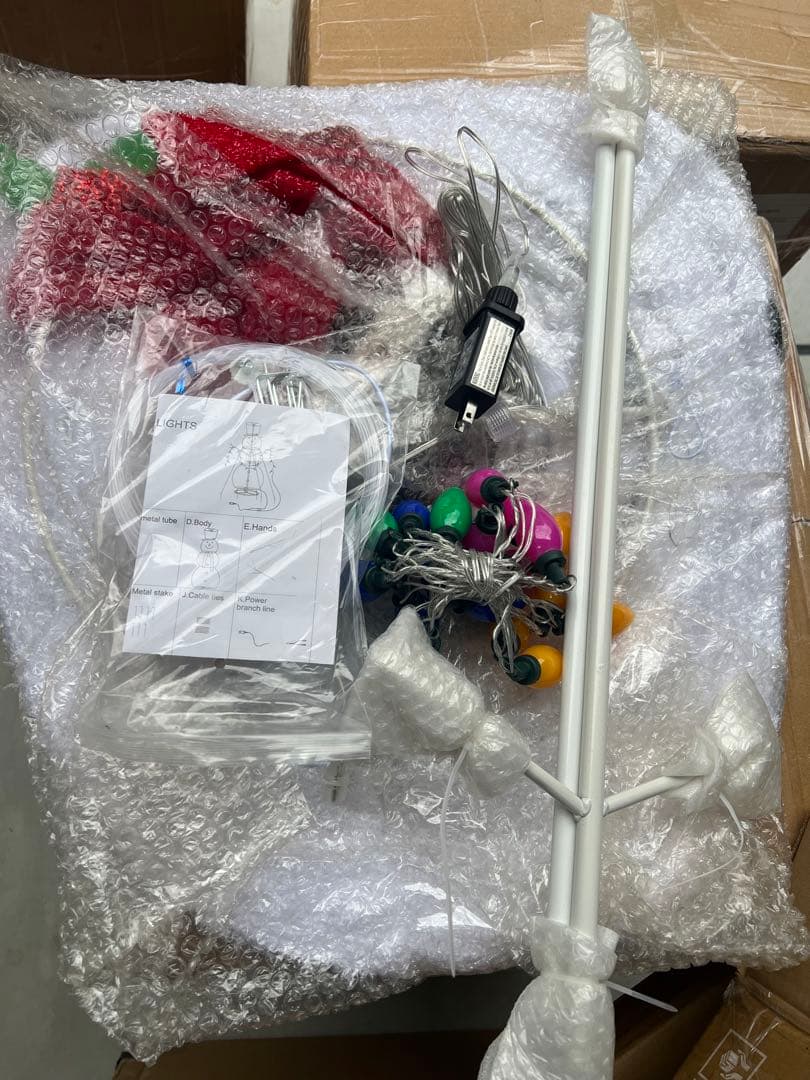 コンセントを挿すLEDライト付き、クリスマス雪だるま 屋外の芝生の庭用