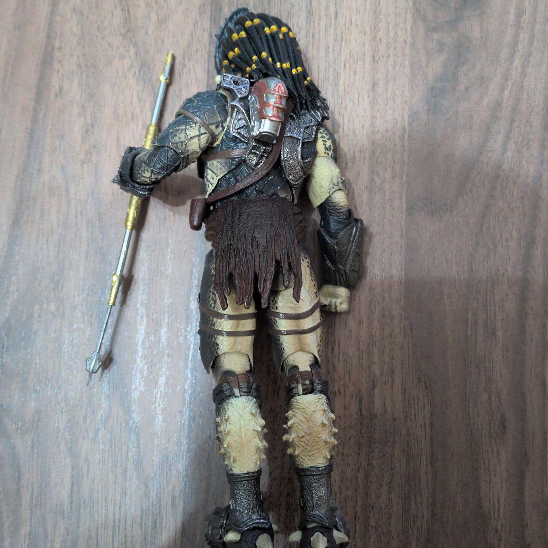 プレデター フィギュア イエロー ブラック