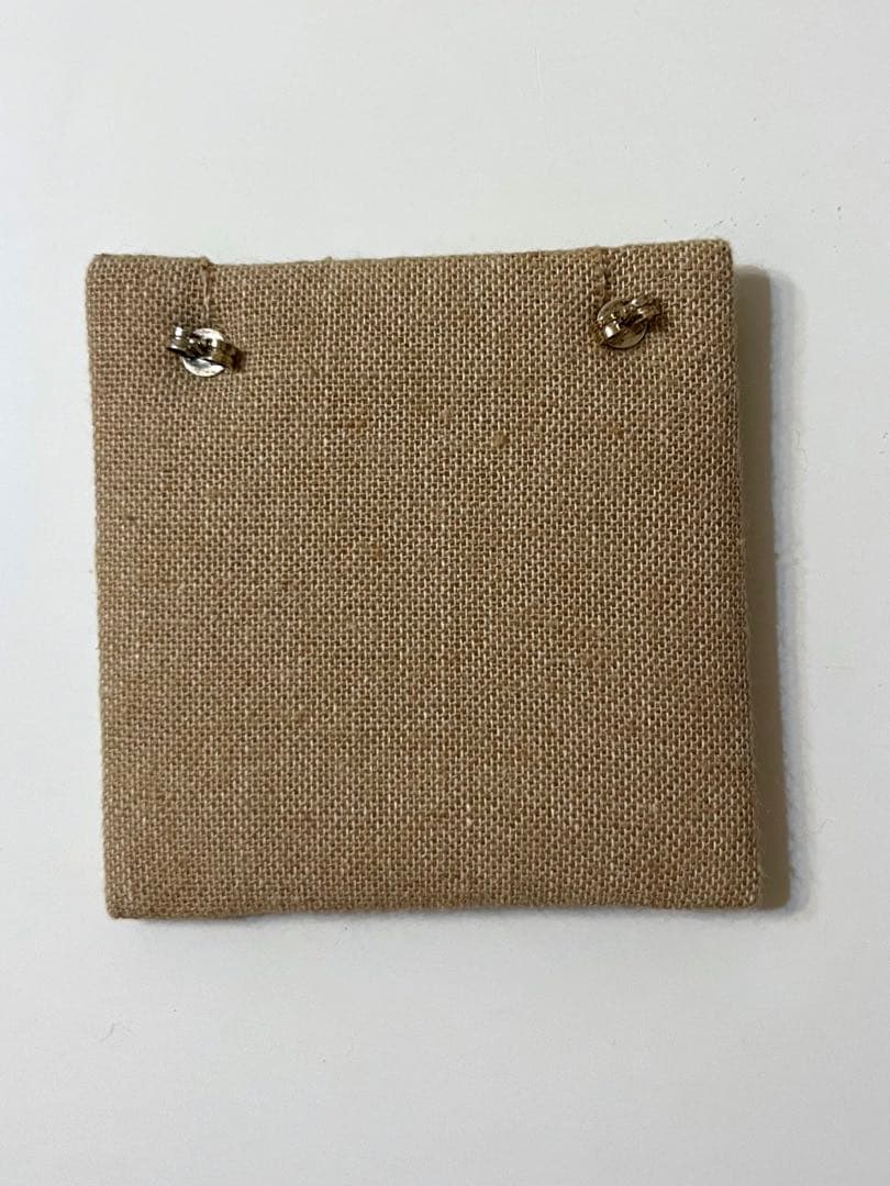 GUCCI シルバーピアス 花モチーフ GGロゴ　グッチ