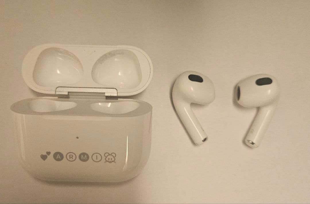 イヤホン AirPods third generation