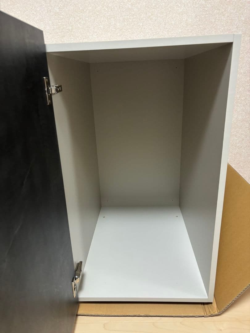 収納キャビネット