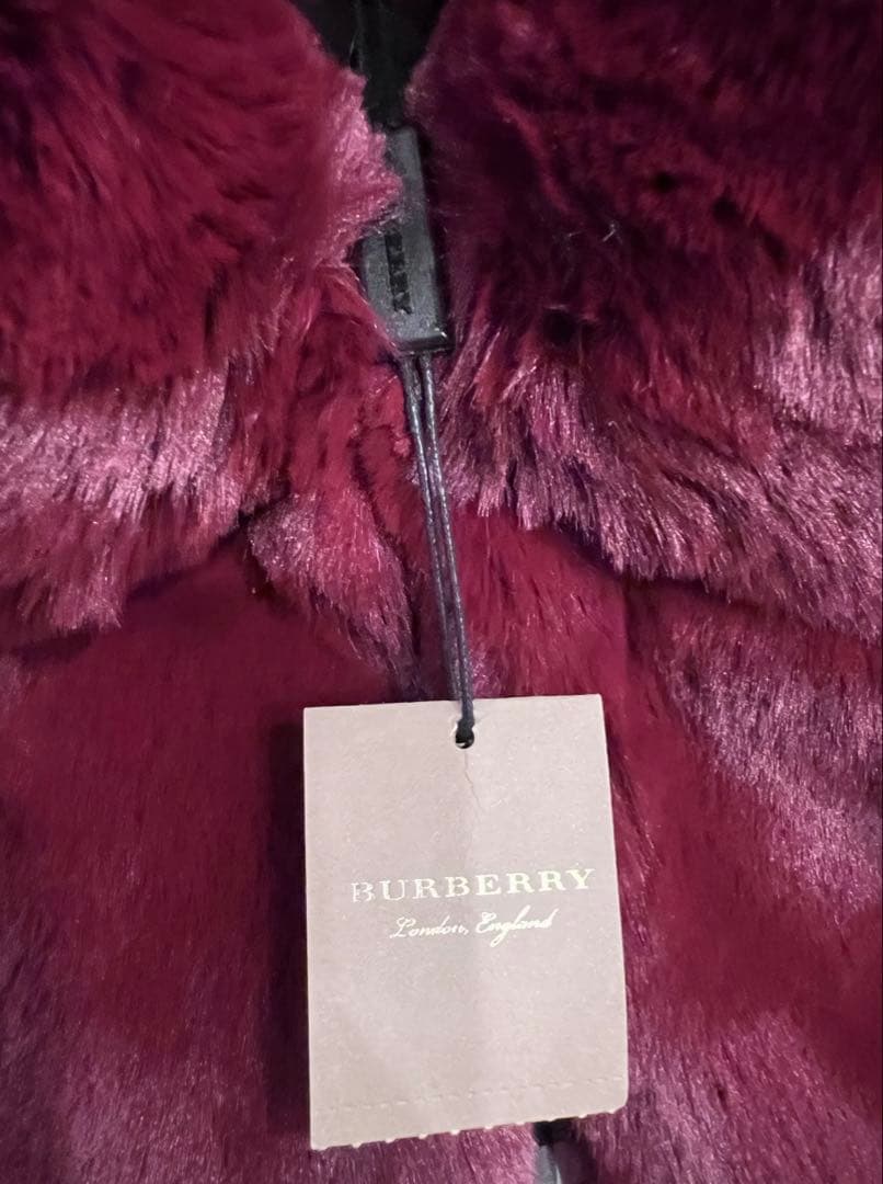 クリスマスSALE☆新品未使用タグ付き BURBERRY バーバリー ケープ