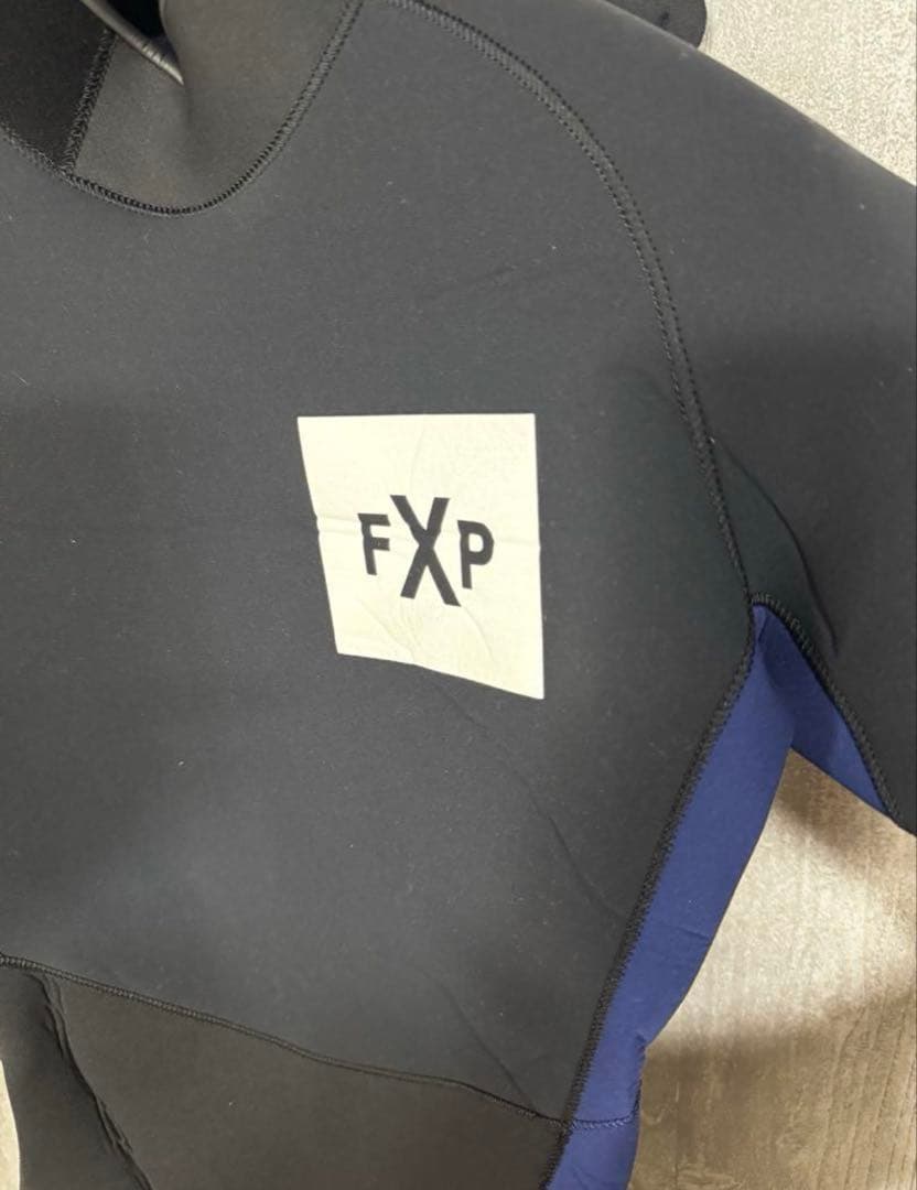 未使用FLASH PACKER ウェットスーツAM-TYPE ジャーフルLサイズ