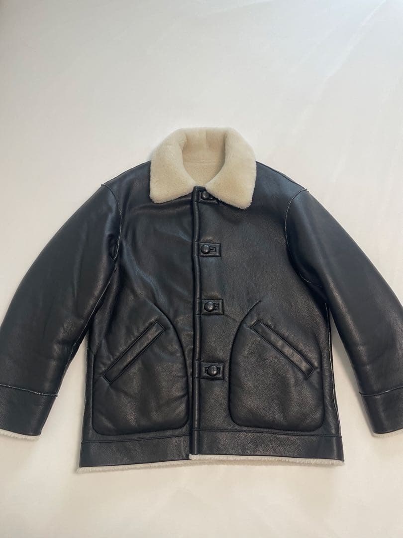 BEAUTY&YOUTH フェイクレザー　リバーシブル　ボア　アウター