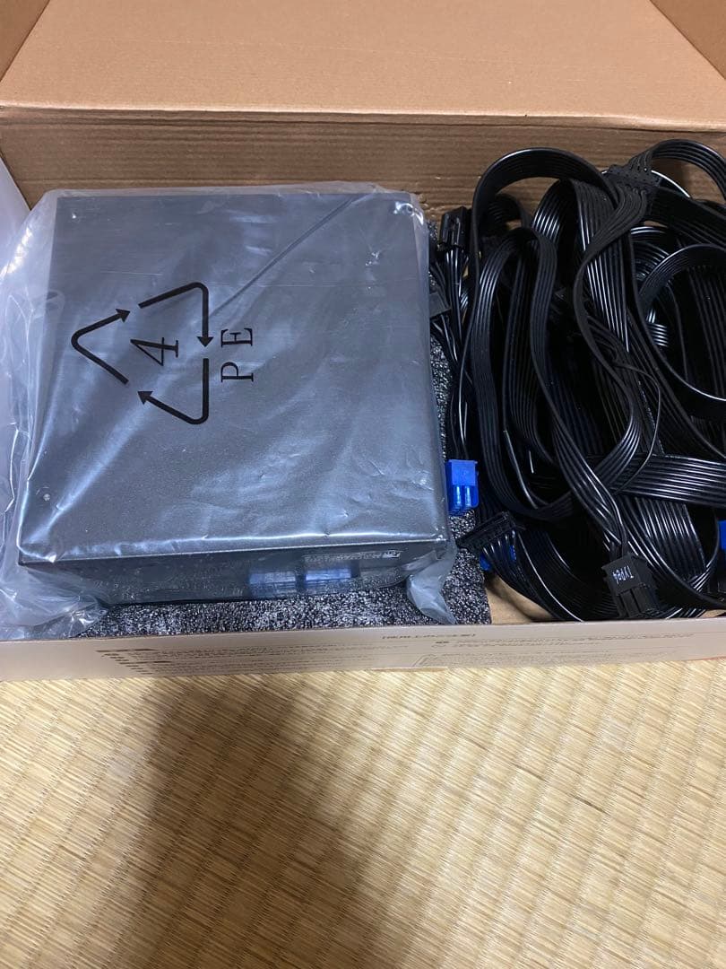 玄人志向 KRPW-GR960W/99 1000W 電源ユニット