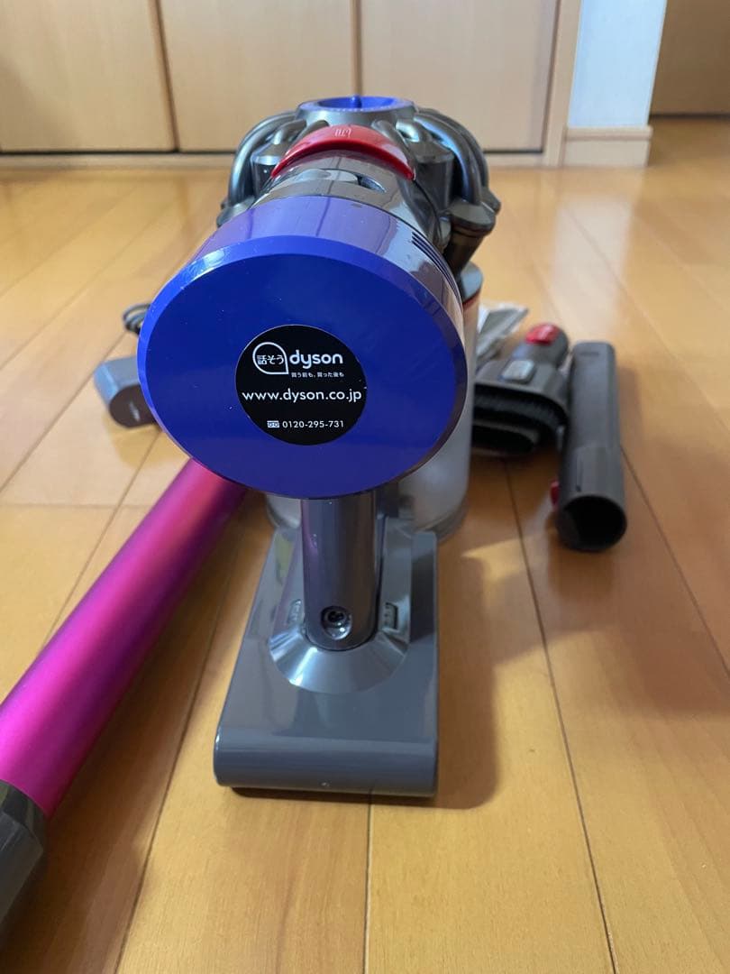 ダイソンV8 SV10コードレスクリーナー掃除機4 ダイソン dyson