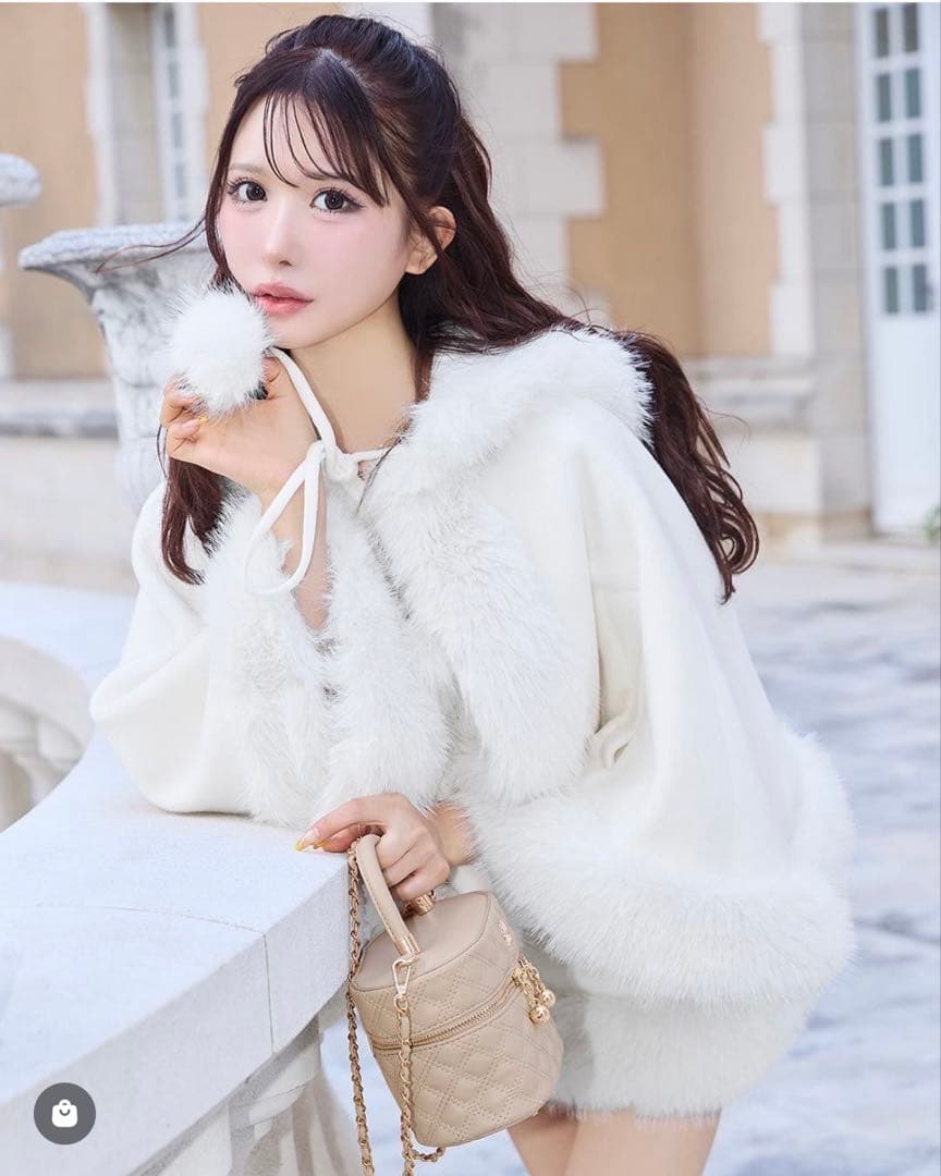 Cherimi フード付き ポンチョ・ケープコート・スカート